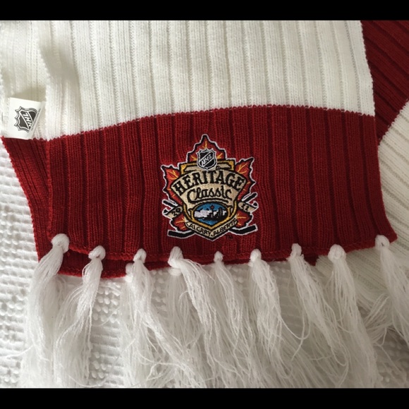 Budweiser scarf NHL$12 - Picture 2 of 4
